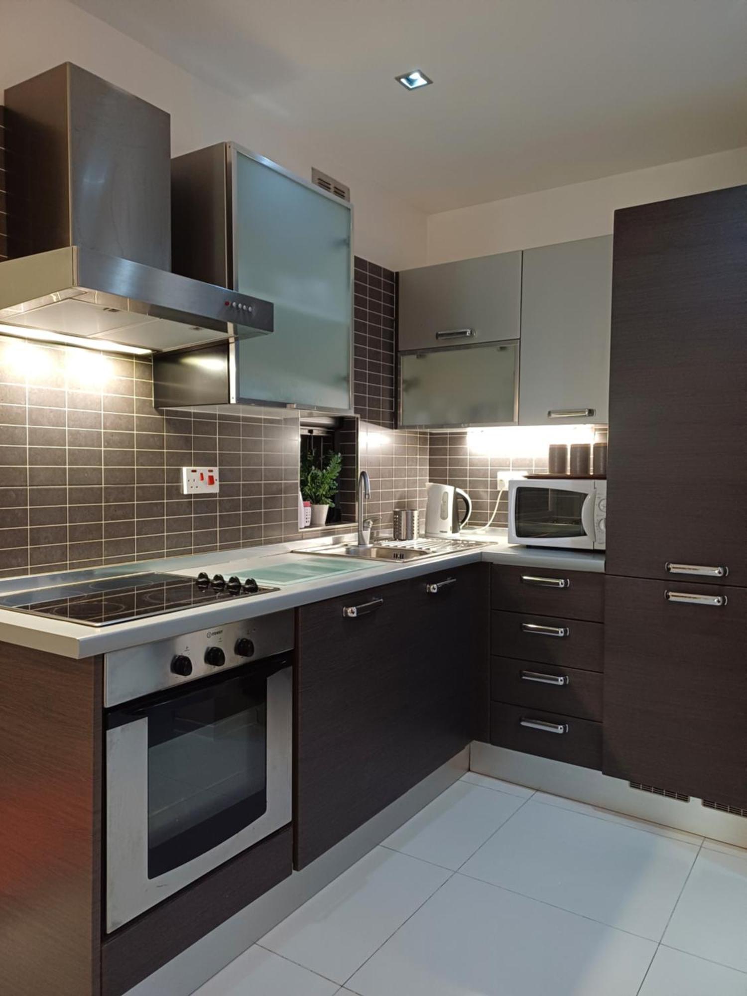 St Julian's 1 Bed Modern Apartment *