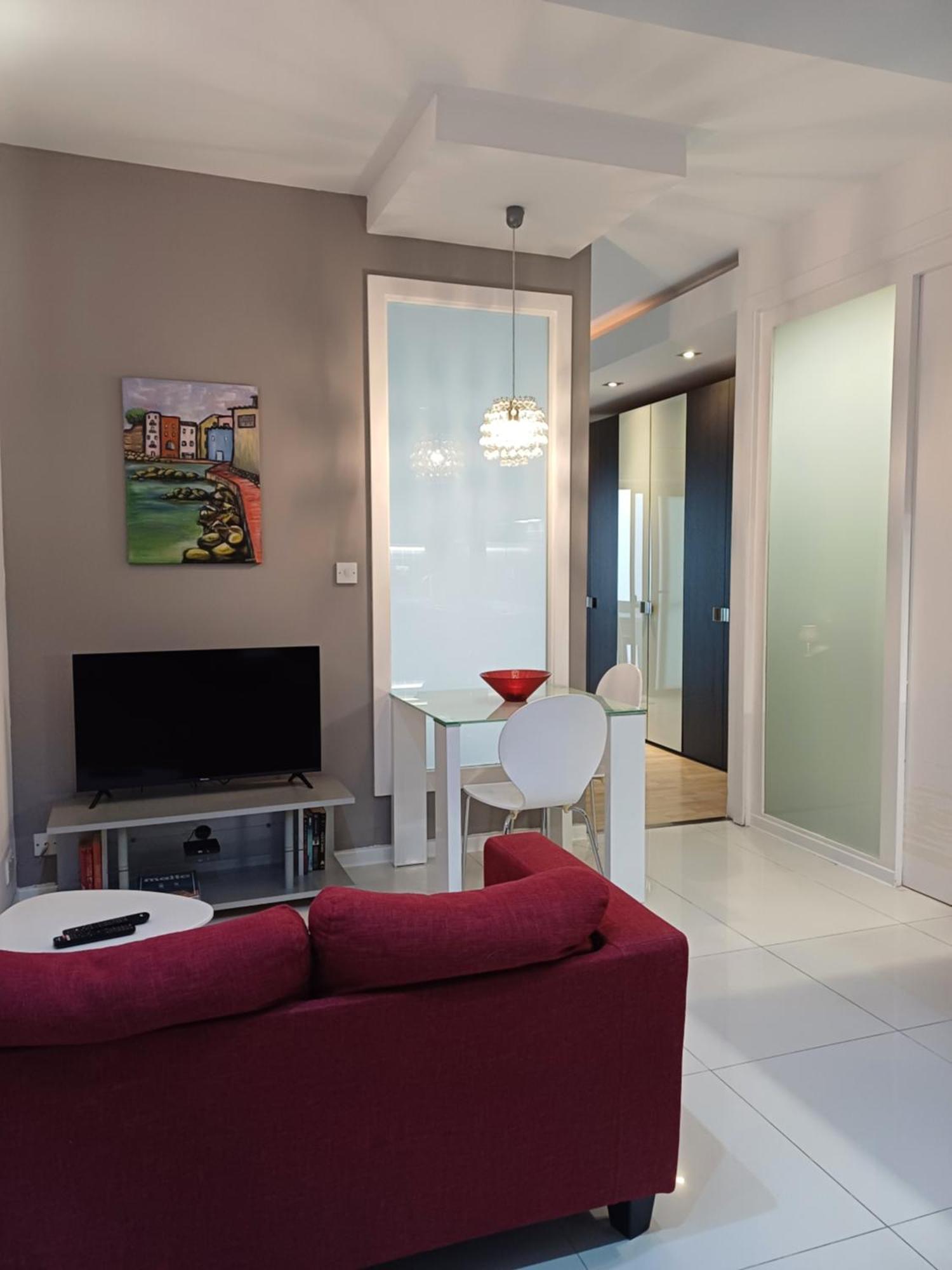 St Julian's 1 Bed Modern Apartment *